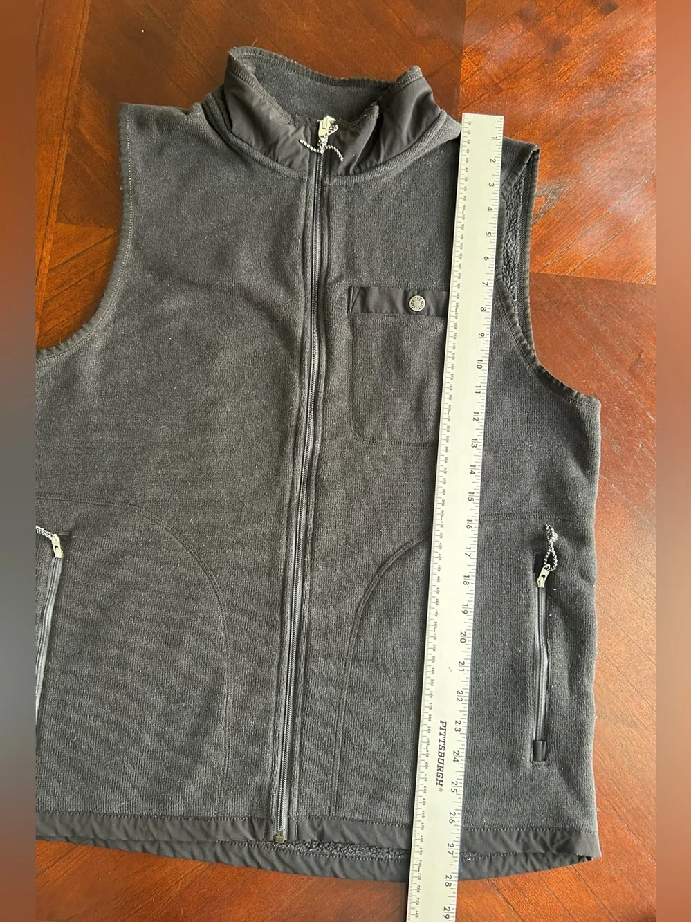 The North Face Men’s Charcoal Black Fleece Vest size L